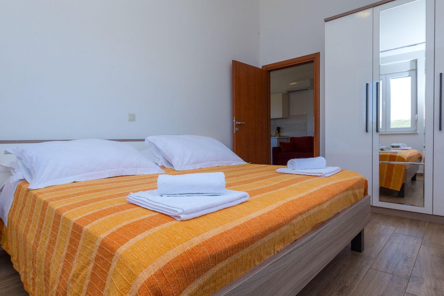 Apartments Zvone1 Veli Rat Exterior photo